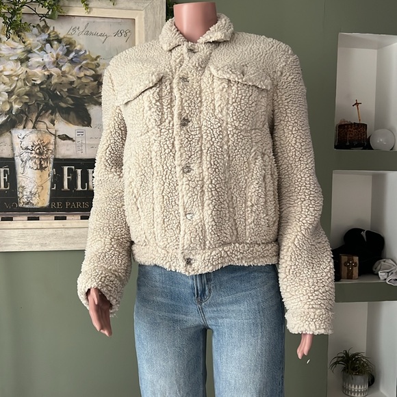 PacSun Sherpa Jacket cream colored - Picture 5 of 11